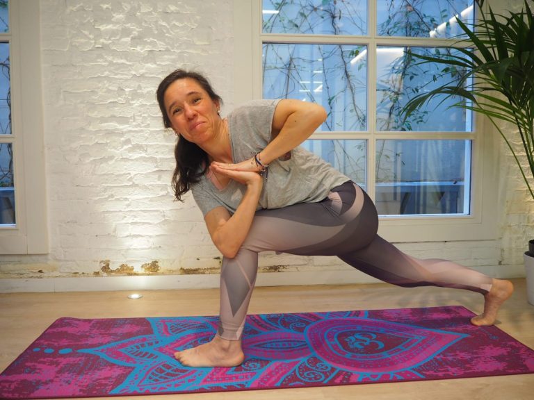 Yoga Suave: El arte de fortalecer tu cuerpo desde la base